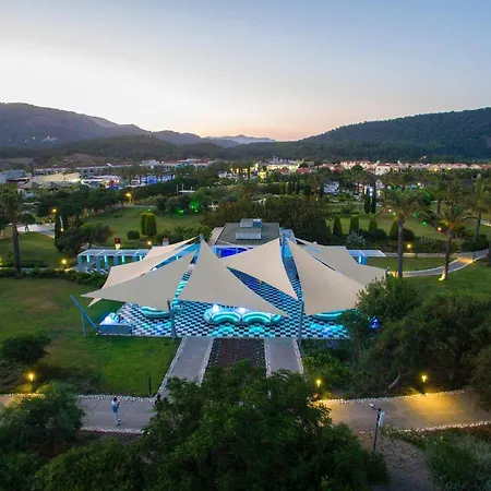 Tui Blue Tropical Otel 4*